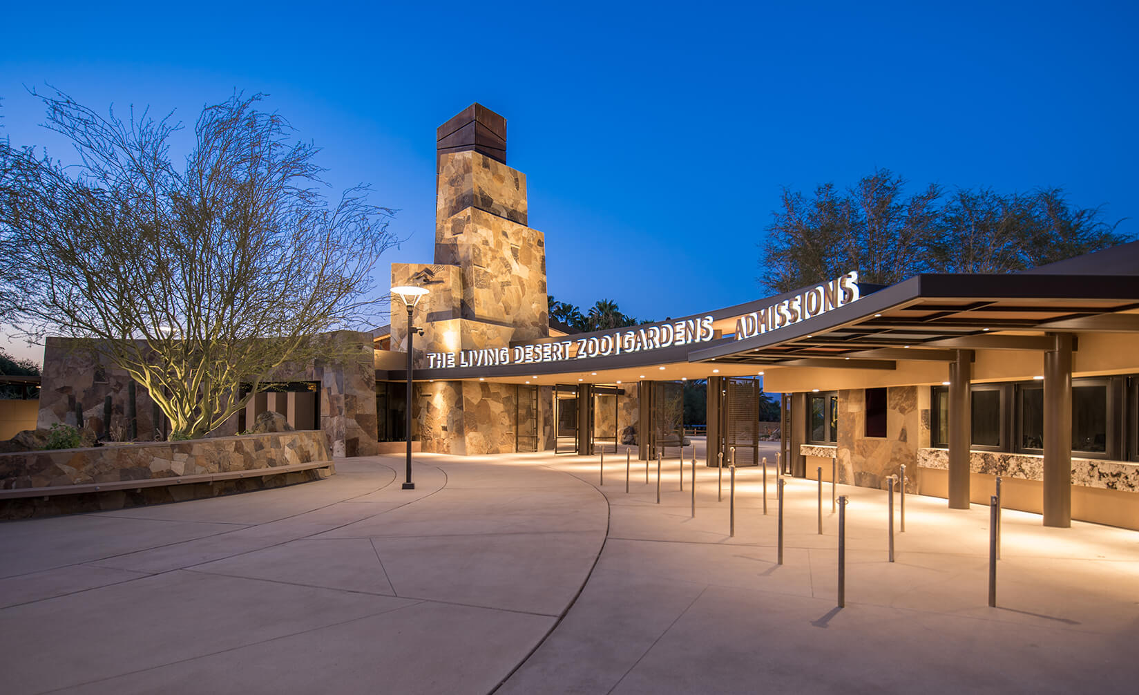 Front-Entrance_TheLivingDesertZooandGardens